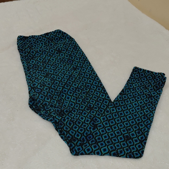 LuLaRoe Pants - $5🧨 LuLaRoe Blue Teal Geometric Print Leggings